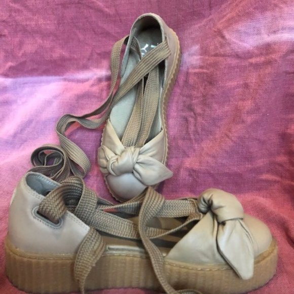 rihanna puma sandale